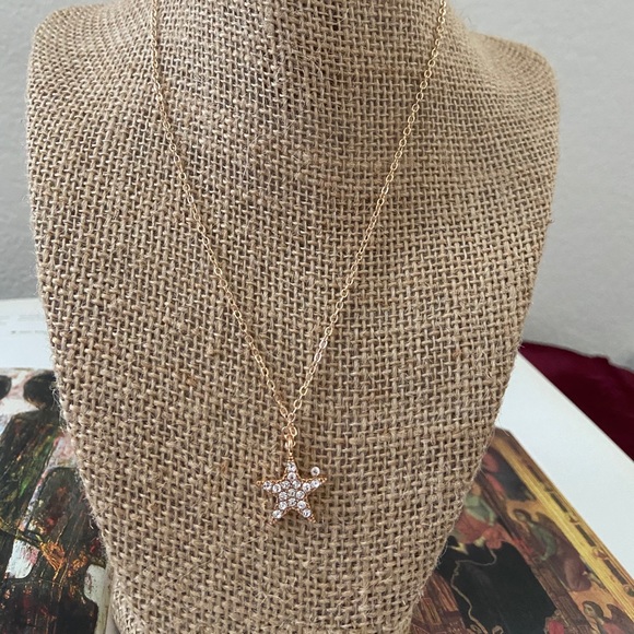 Star Pendant Necklace - Picture 2 of 8